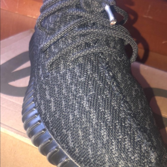 Yeezy - Picture 2 of 3